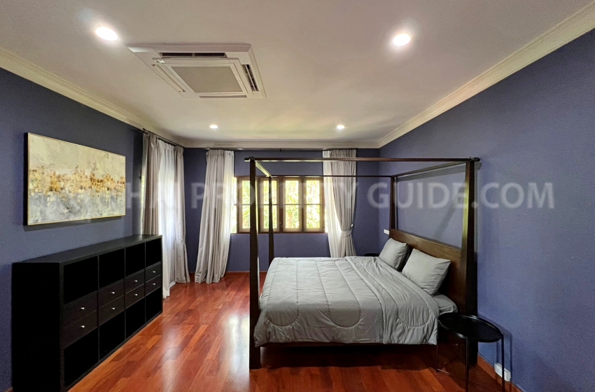 House with Private Pool in Sukhumvit 